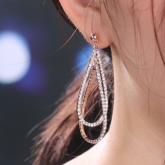 NWT 18k GOLD PLATED Diamond Luxury Earrings - Picture 7 of 7